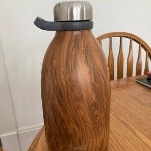 Swell Growler water bottle
